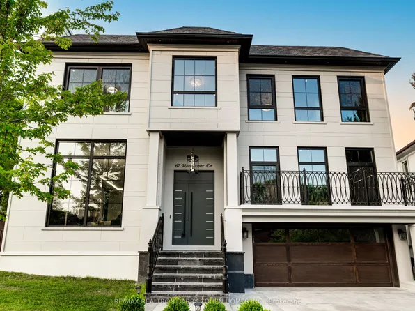 67 Montressor Dr N, Toronto, ON M2P 1Z3