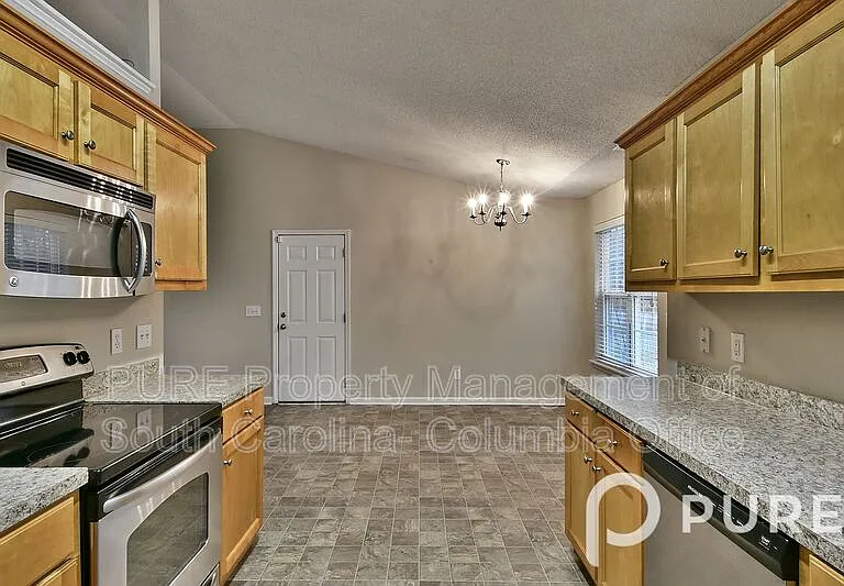 321 Downs Dr — Photo 31