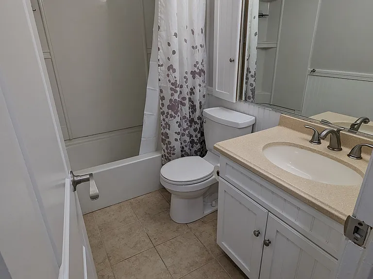 50 Colonial Dr #2 — Photo 14