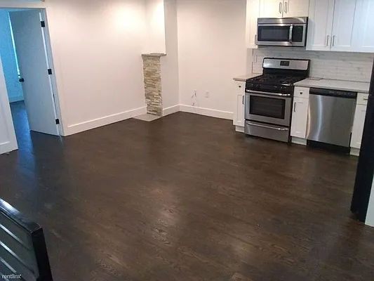 Rented by Aron Fried, LREB | media 9