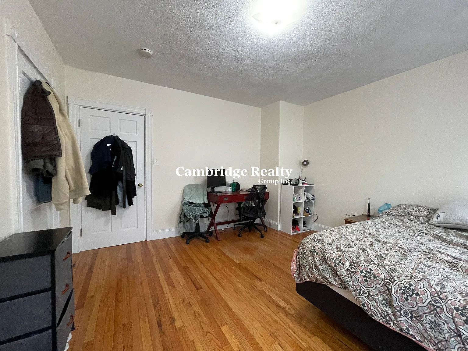 4 bed, 2.0 bath, 1800 sqft, $4,800 — Photo 4