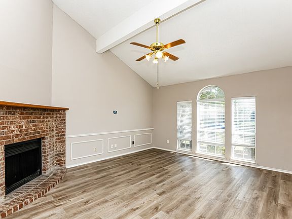 4th image of 5004 Flat Creek Dr