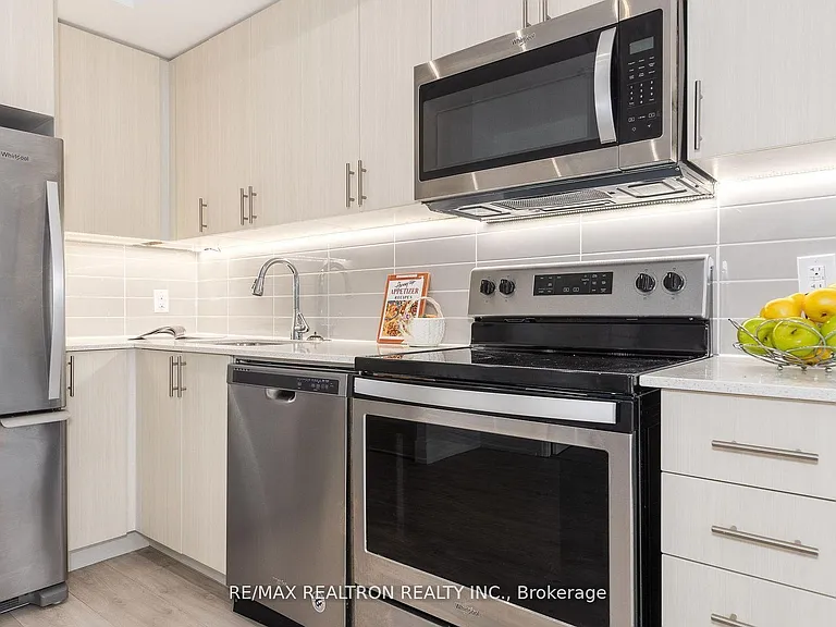 591 Sheppard Ave E #310 — Photo 16