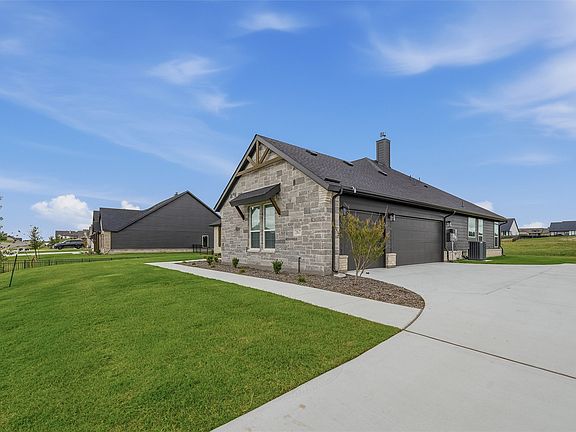 3rd image of 267 Meadow Vista Dr