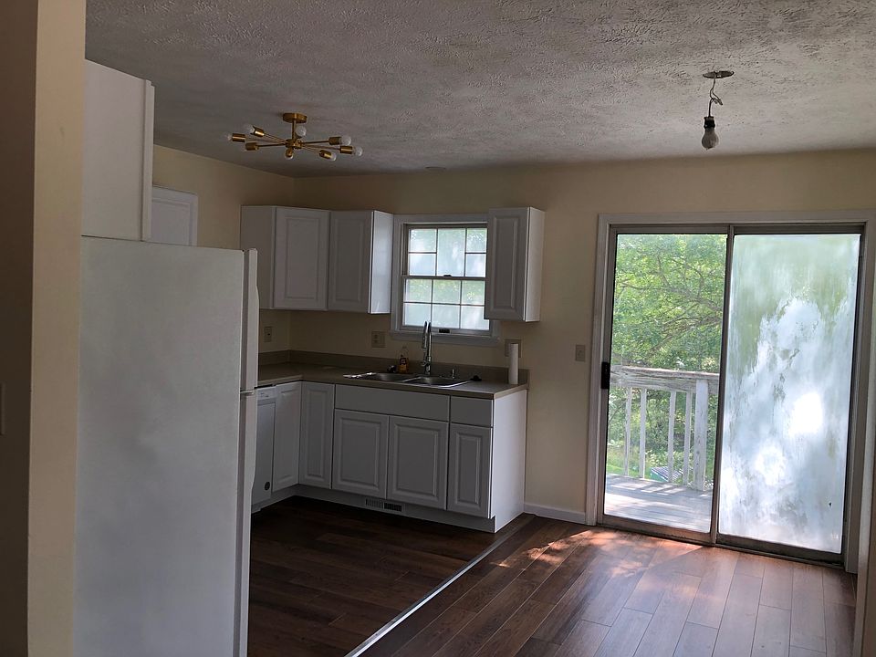 1st image of 512 Worthington Dr