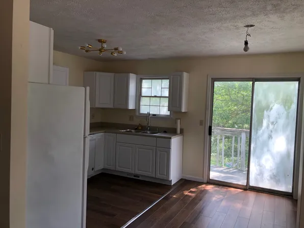 512 Worthington Dr, Bridgeport, WV 26330