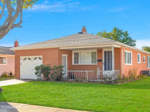 19 Georgetown Drive, Toms River, NJ 08757