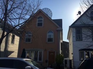 10348 96th St, Ozone Park, NY 11417