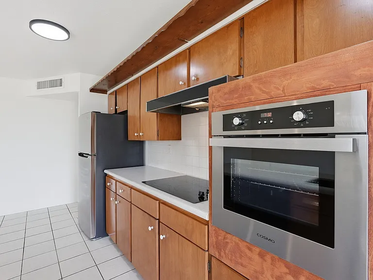 209 E Cairo Dr — Photo 9