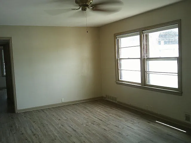Building Photo - 1132 N Ash St