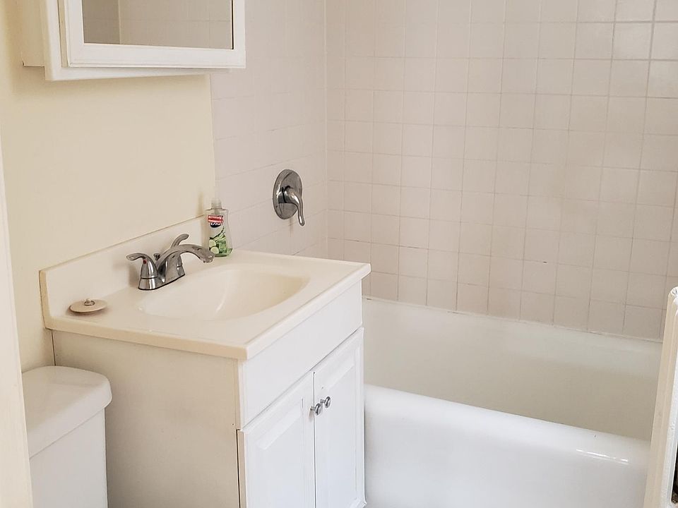 2nd image of 10250 S Wood St APT 36
