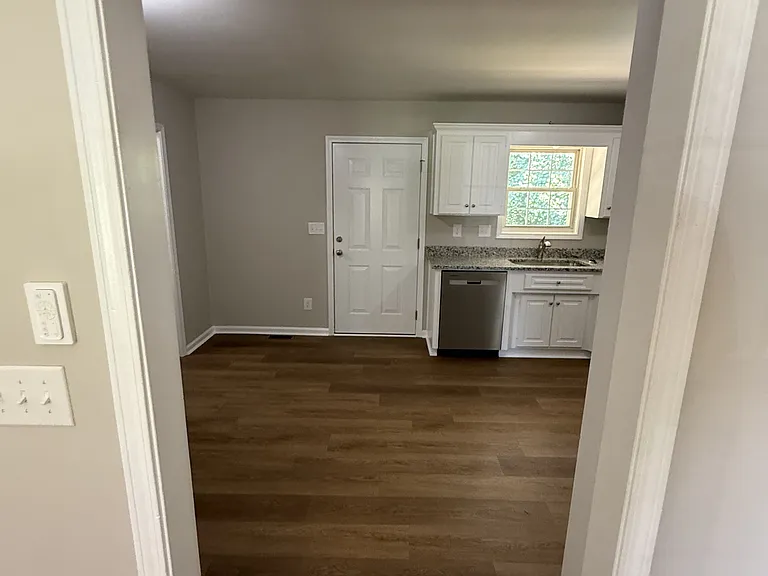 288 Augustine Dr — Photo 17