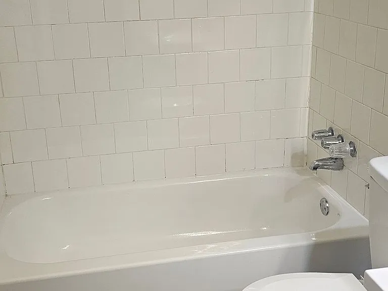 Springwood Court Apts — Photo 22
