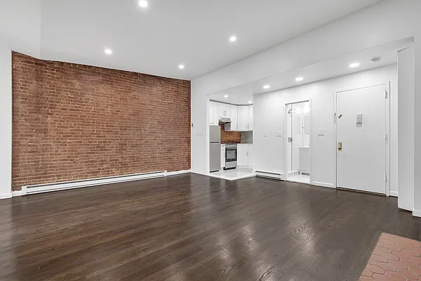 Rented by Cooper & Cooper Real Estate | media 5