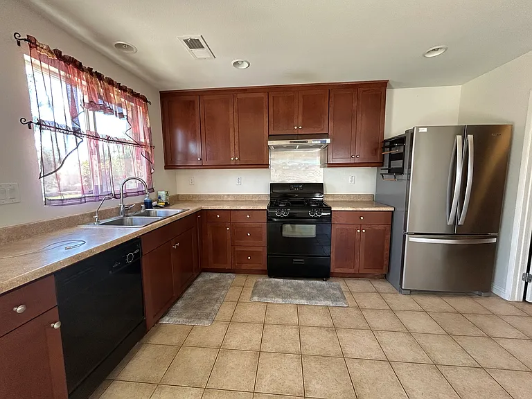 7346 Lower Creek Cir — Photo 12