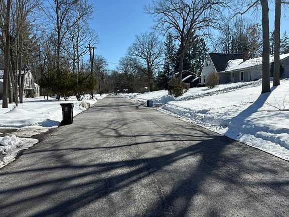 4th image of 1122 Concord Dr