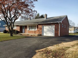 106 Crestwood St, Chicopee, MA 01020