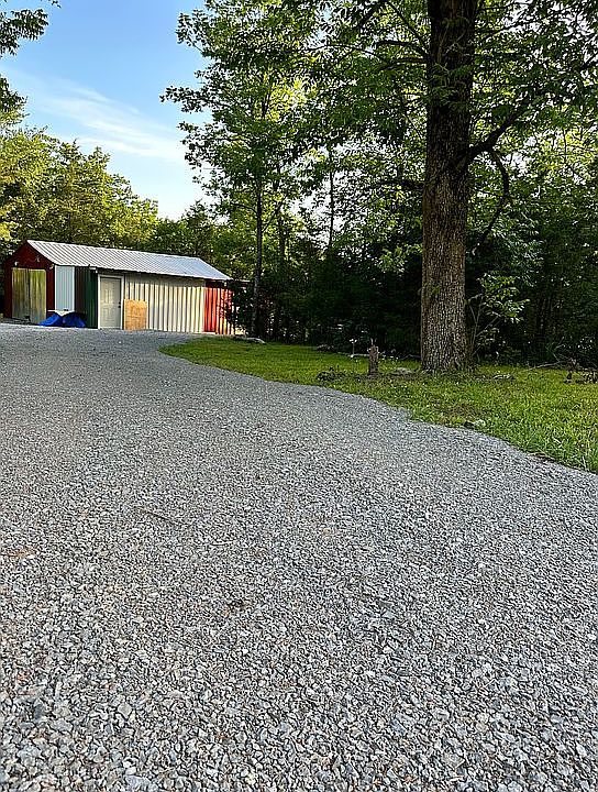 2nd image of 1715 Blue Well Rd