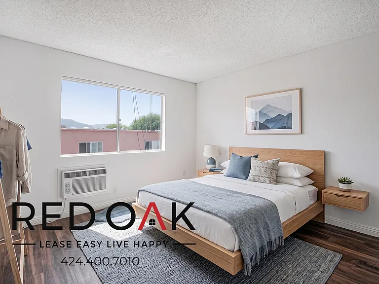 10346 Commerce Ave #6 — Photo 5