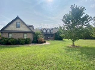 2210 Pierce Dr NE, Dalton, GA 30721