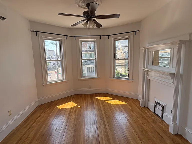 32 Etna St #2 — Photo 1