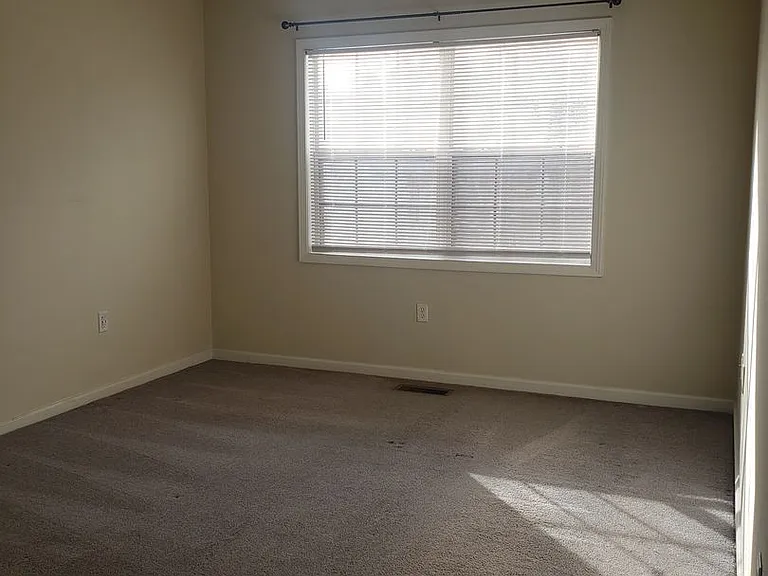 127 S Springview Dr — Photo 10