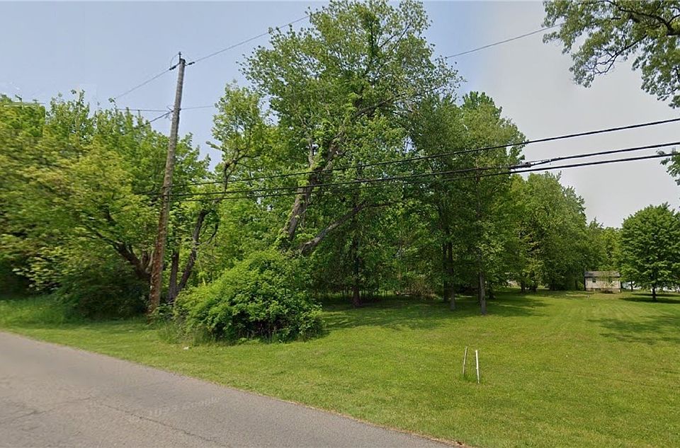 2nd image of 0 & 3305 Valacamp Ave SE