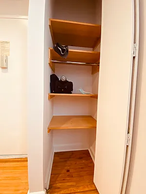 Rented by Metropolis Real Estate of Manhattan | media 33