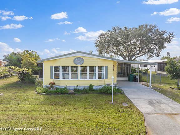 2nd image of 1117 Sabal Palm Ln