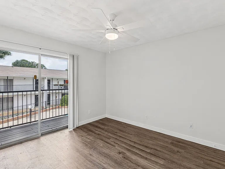 Colony House — Photo 52