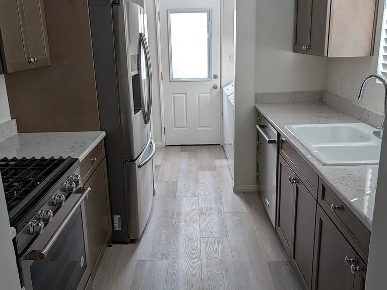 1430 N Myers St — Photo 6