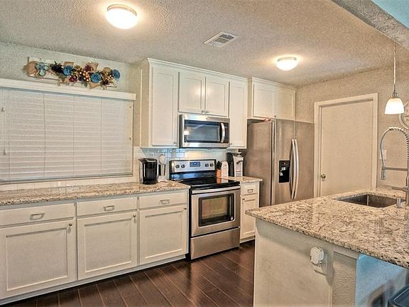 5th image of 7304 Riviera Dr