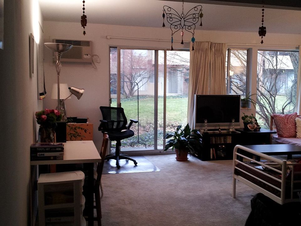 1st image of 1507 Jones Dr APT 35