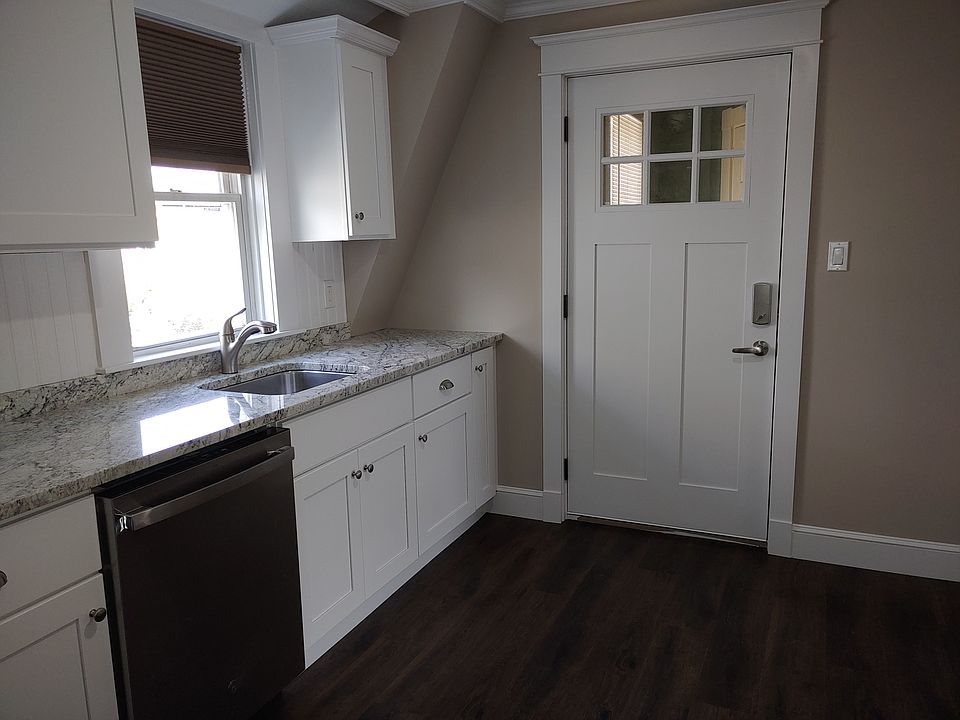 1st image of 9 Cleveland St #2