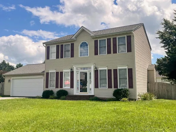 6010 Wickenden St, Fredericksburg, VA 22407