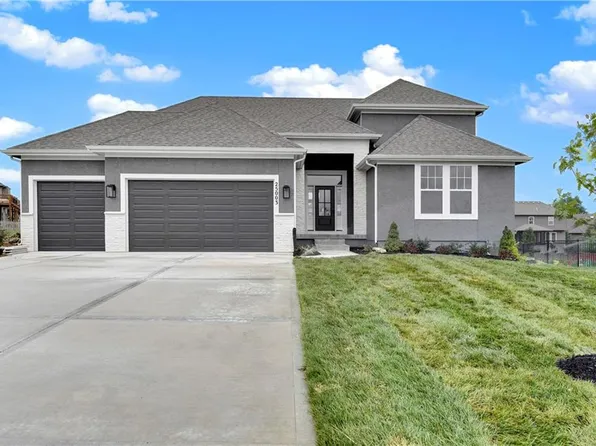 7608 Houston St, Shawnee, KS 66227