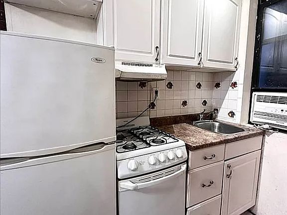 4th image of 274 W 119th St APT 1B