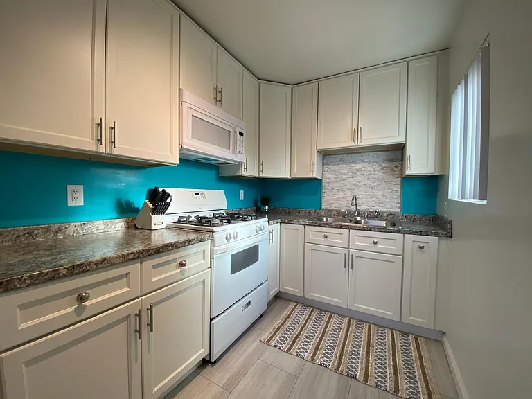 4556 Bond St #2 — Photo 5