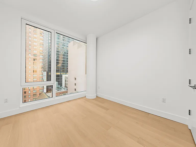 250 W 49th St #12301 — Photo 8