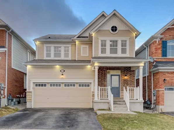 11 Compass Trl, Cambridge, ON N3E 0B7