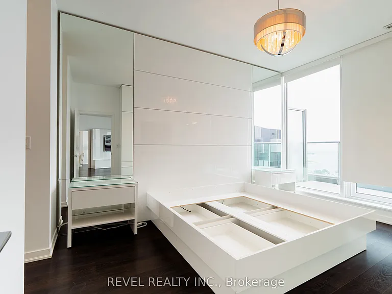 150 E Liberty St #Penthouse 3 — Photo 19