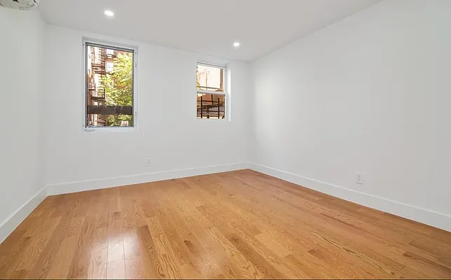 Rented by REAL New York | media 18