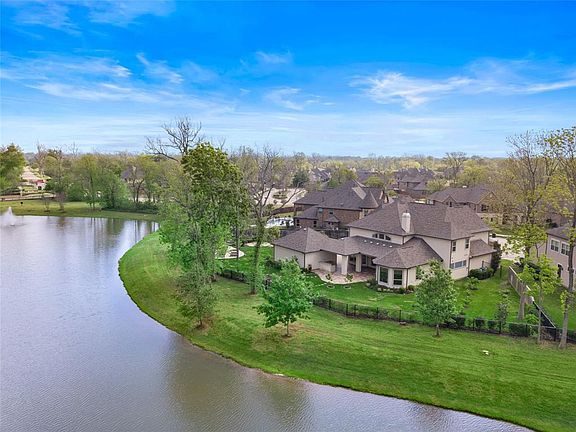 4th image of 47 Lake Como Dr