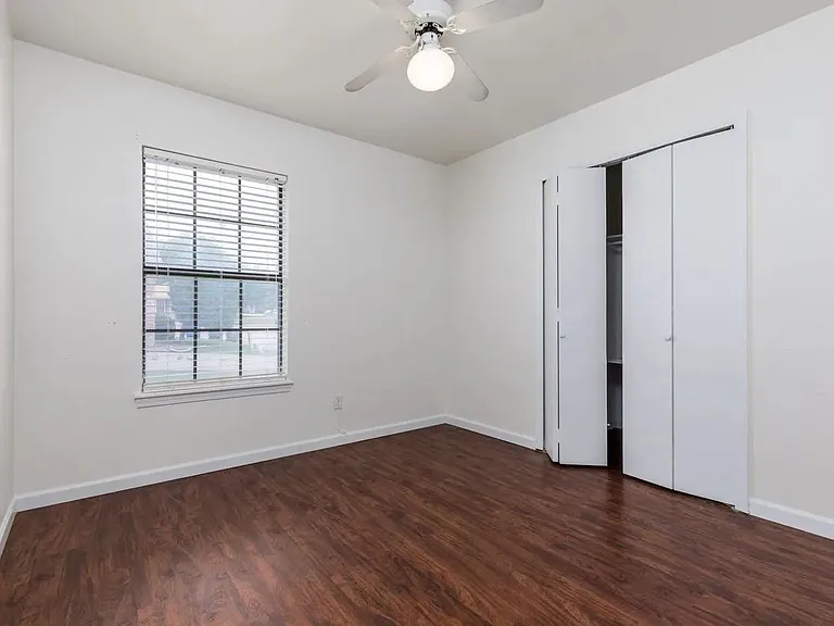 Guest bedroom 1