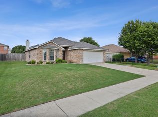 219 Amherst Dr, Forney, TX 75126