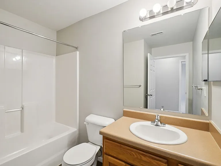 Abbey Ridge Apartment Homes — Photo 54