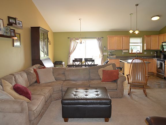 5th image of 1470 Antler Dr
