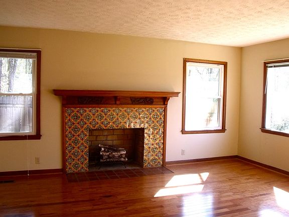 3rd image of 4715 Shady Dell Trl