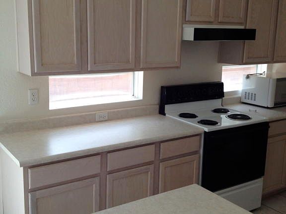5th image of 17606 N 17th Pl Unit 1035