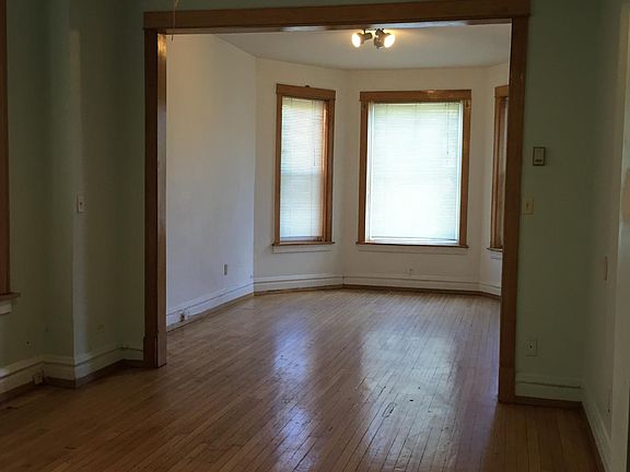 2nd image of 1238 N Kedzie Ave